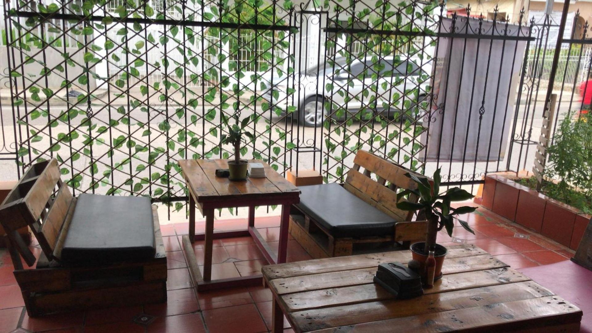 La Vie En Rose Ctg Hotel 4*